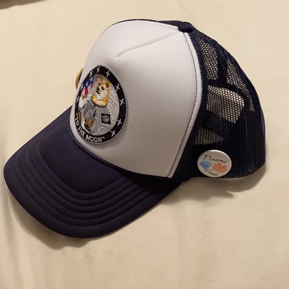 Dogecoin Moonhat - Picture 2 of 6
